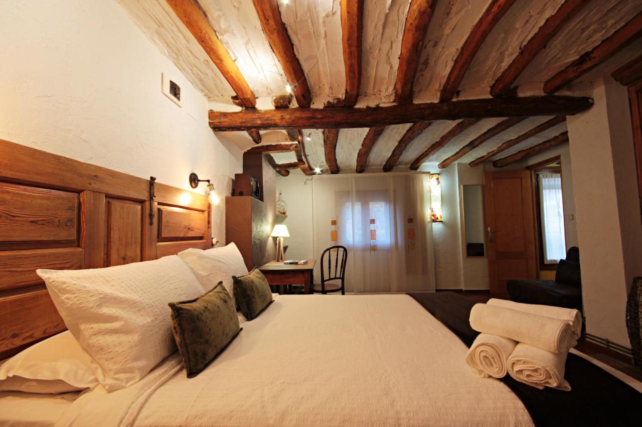 Domitila Rooms Clavijo Екстериор снимка